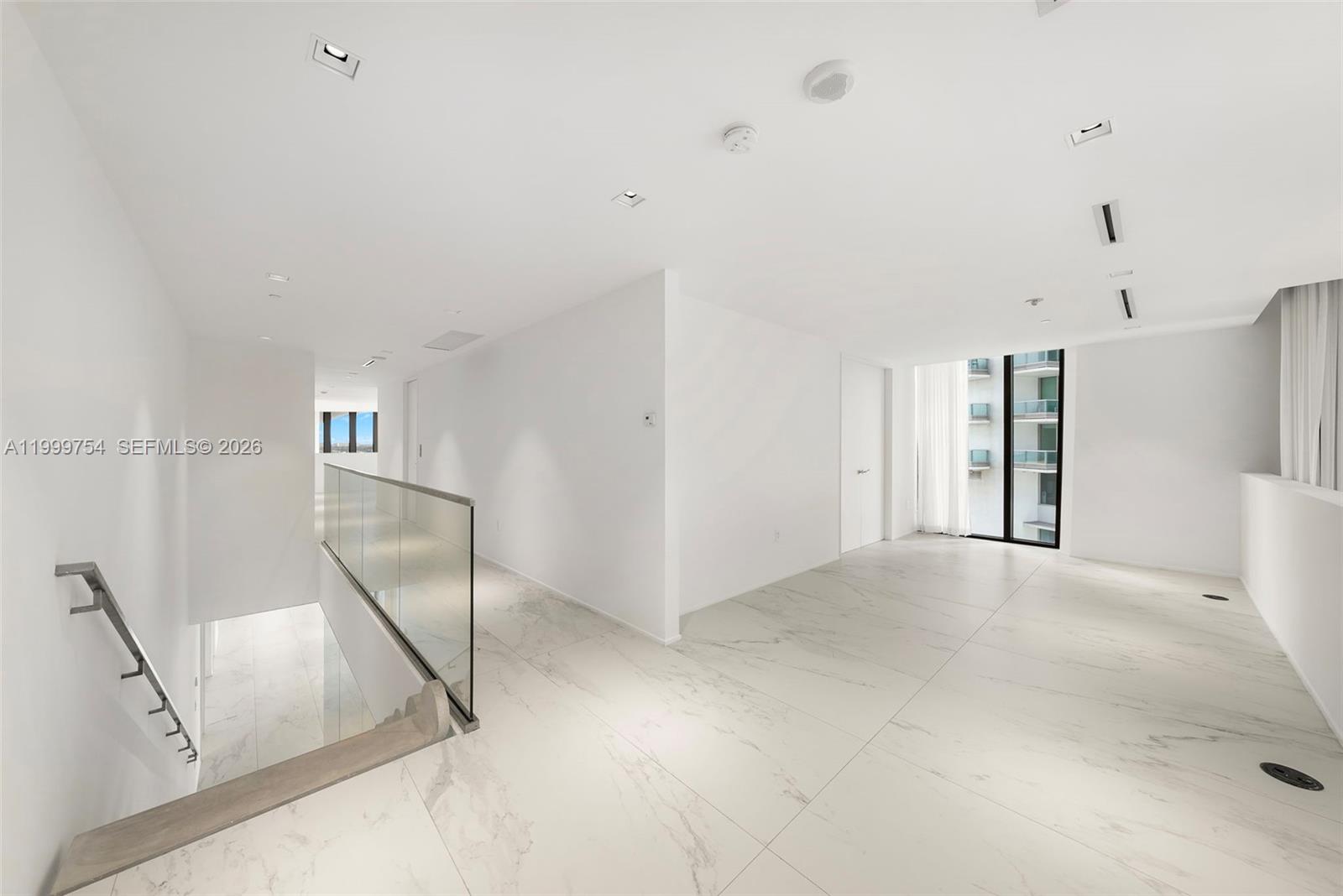 1000 Biscayne Blvd #1201, Miami FL 33132