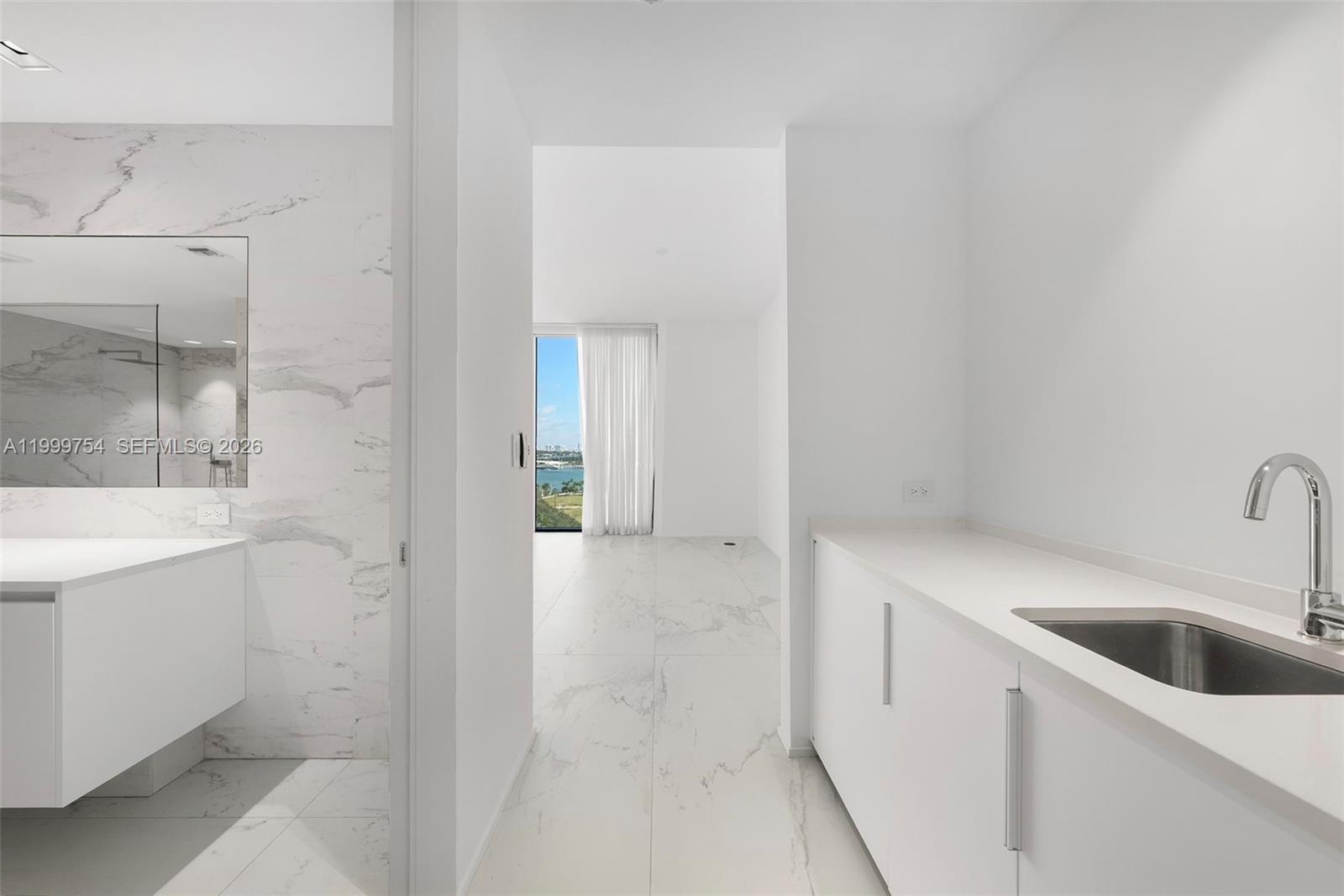 1000 Biscayne Blvd #1201, Miami FL 33132
