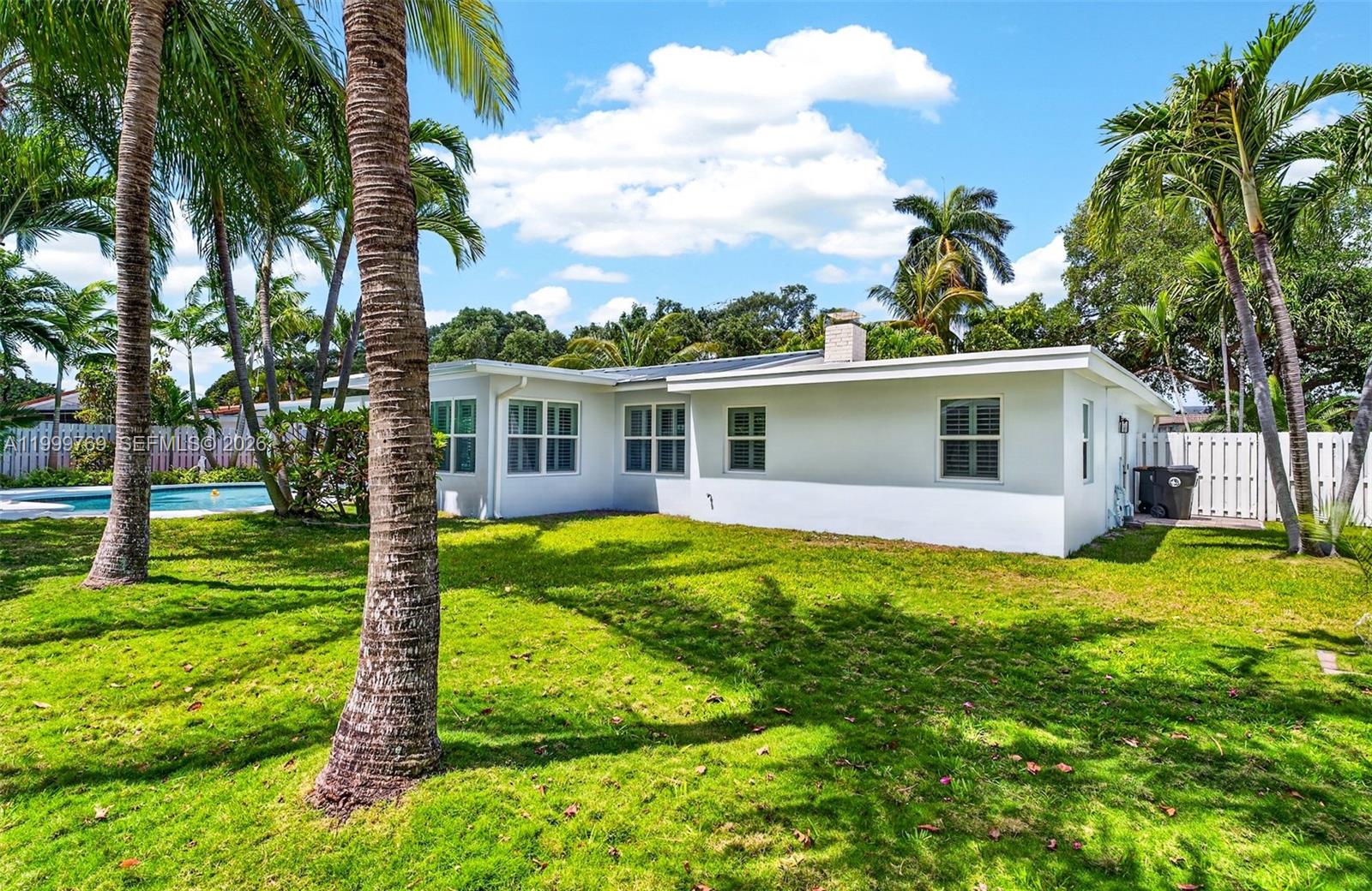 4010 NE 22nd Ave, Lighthouse Point FL 33064