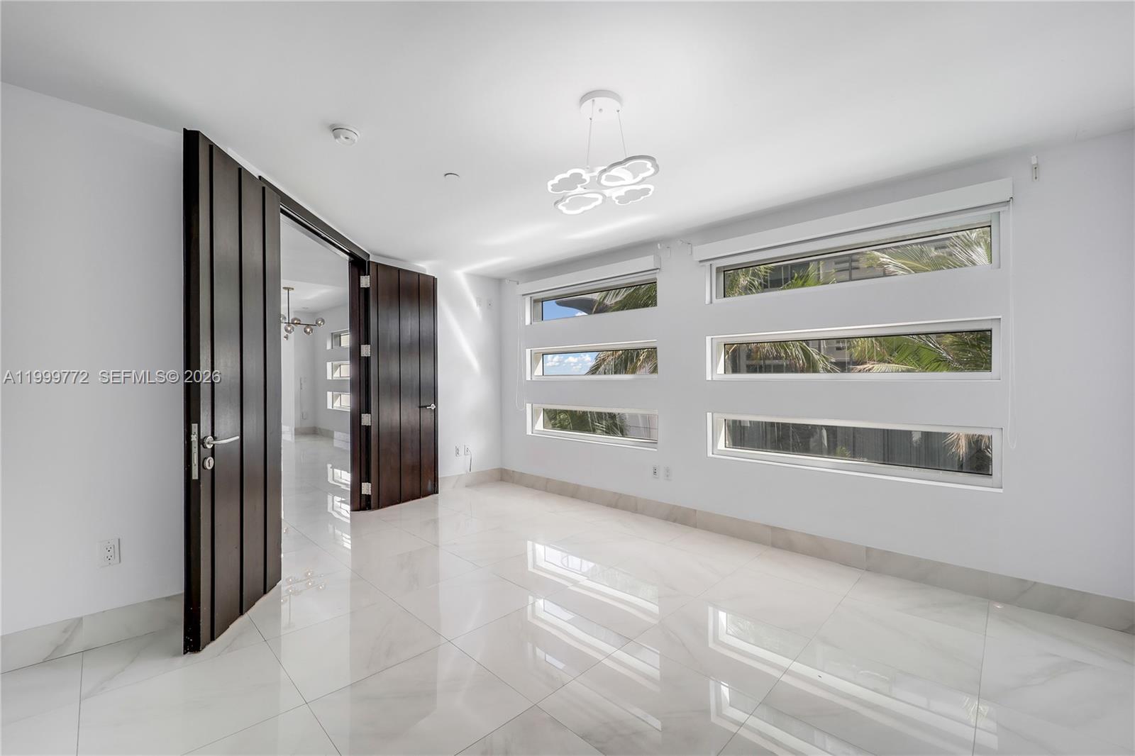 1040 Biscayne Blvd #1001, Miami FL 33132