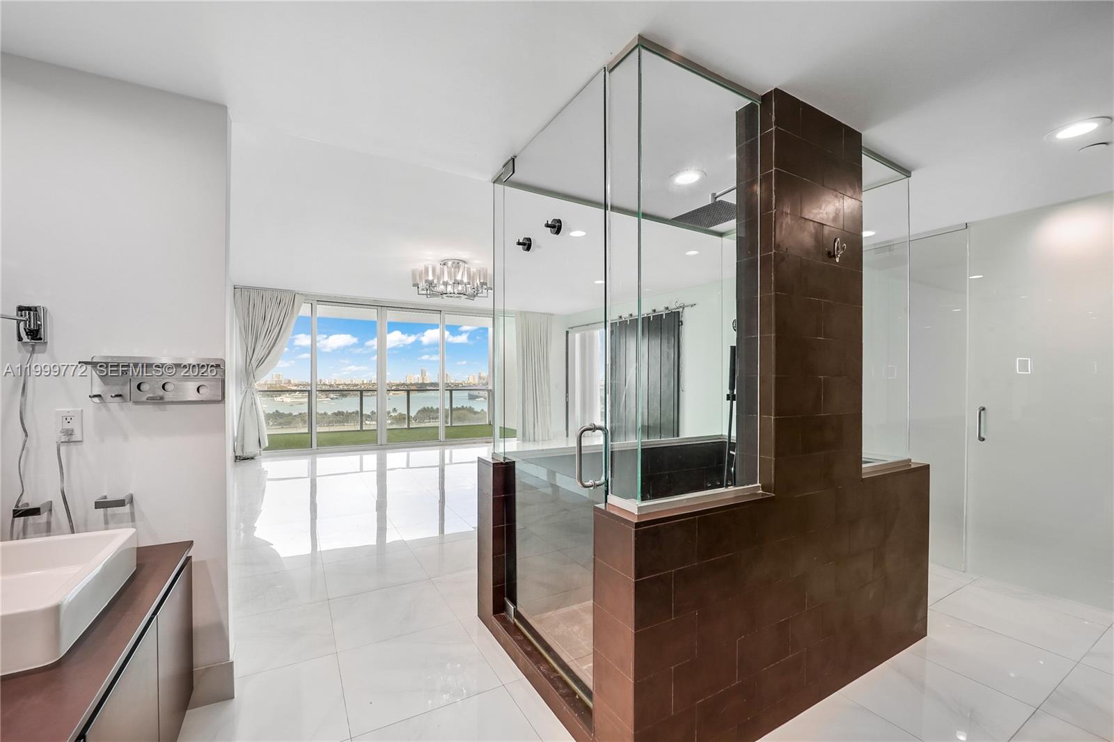 1040 Biscayne Blvd #1001, Miami FL 33132