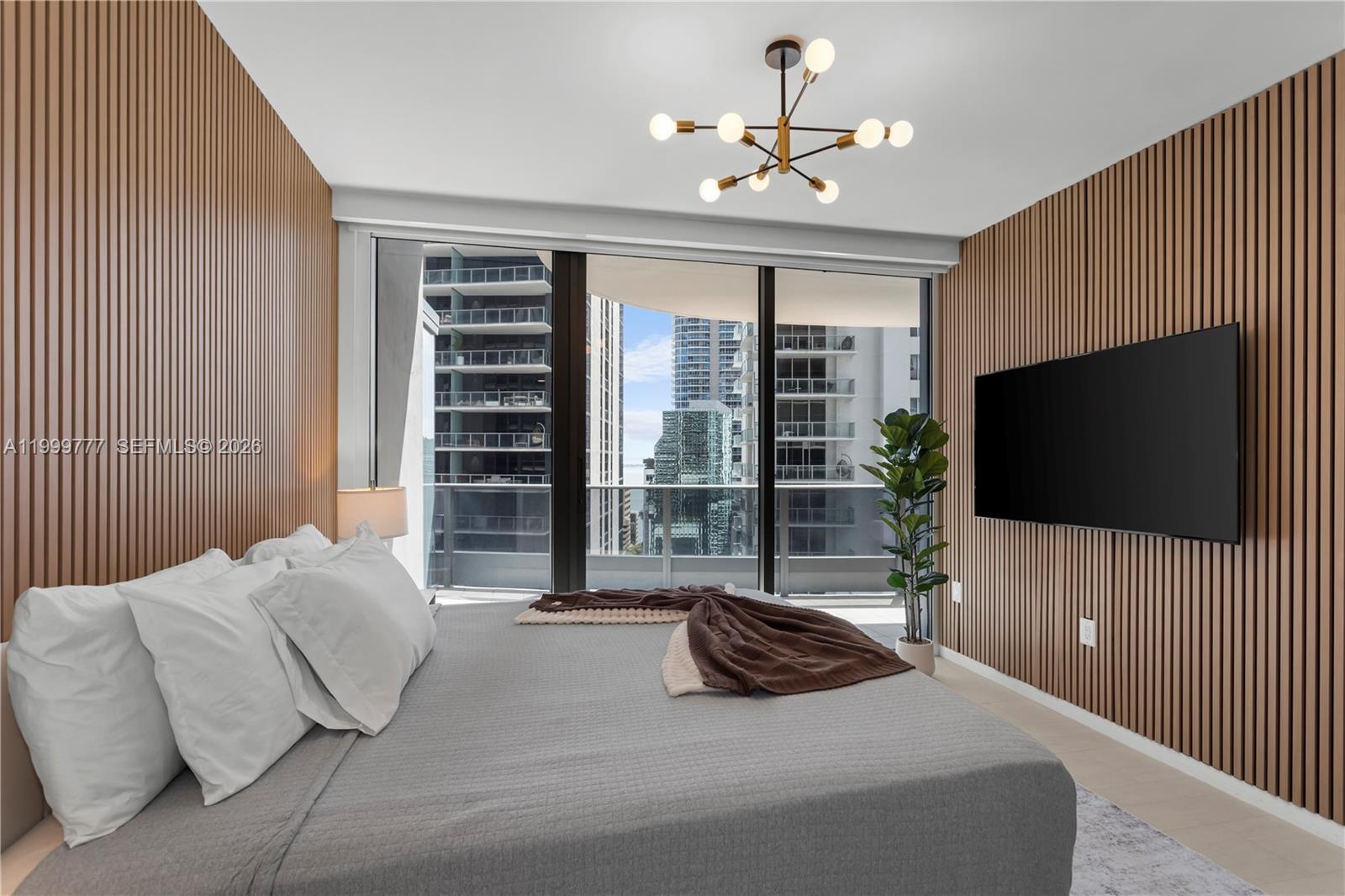 1000 Brickell Plz #2003, Miami FL 33131