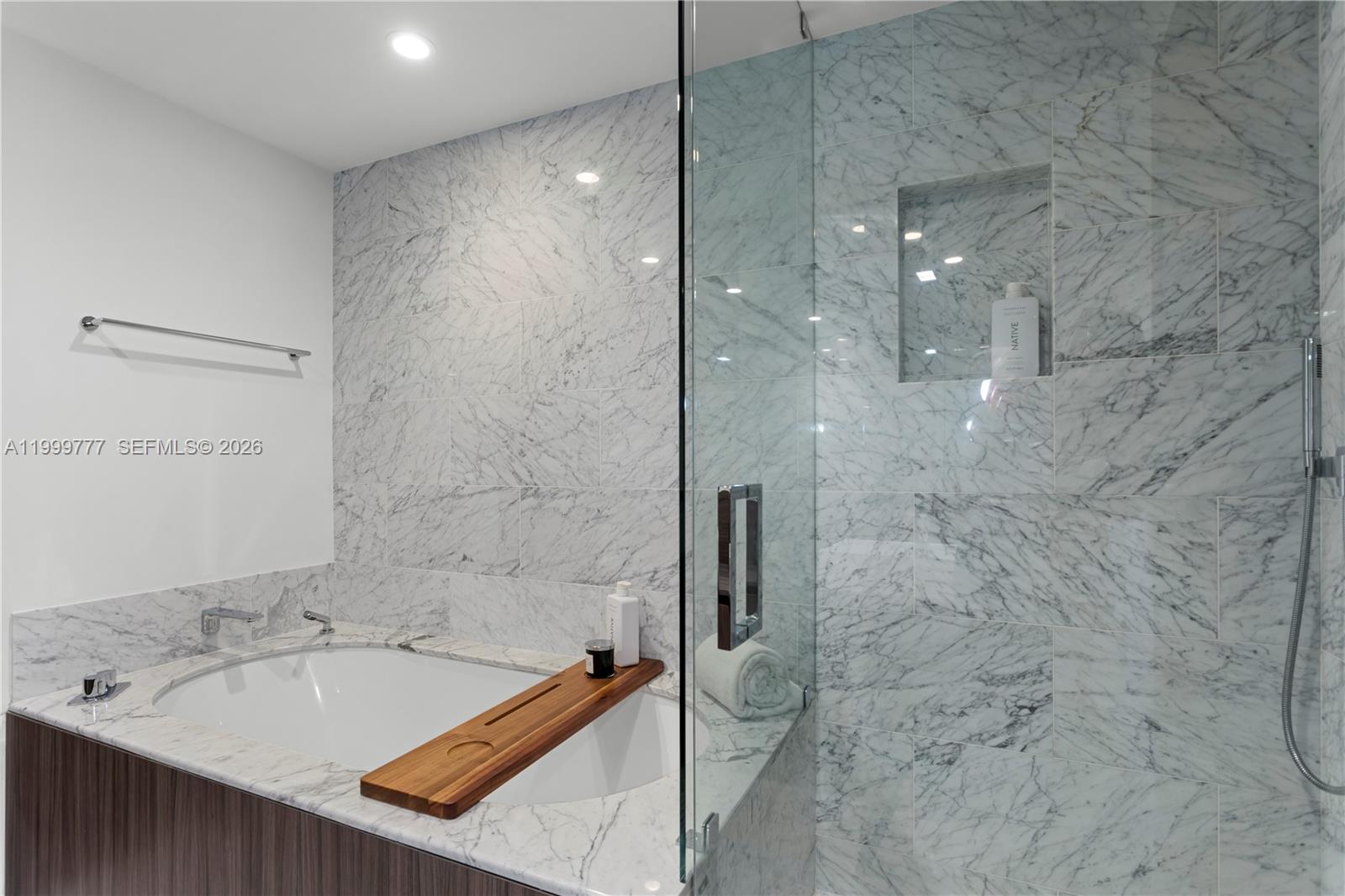 1000 Brickell Plz #2003, Miami FL 33131