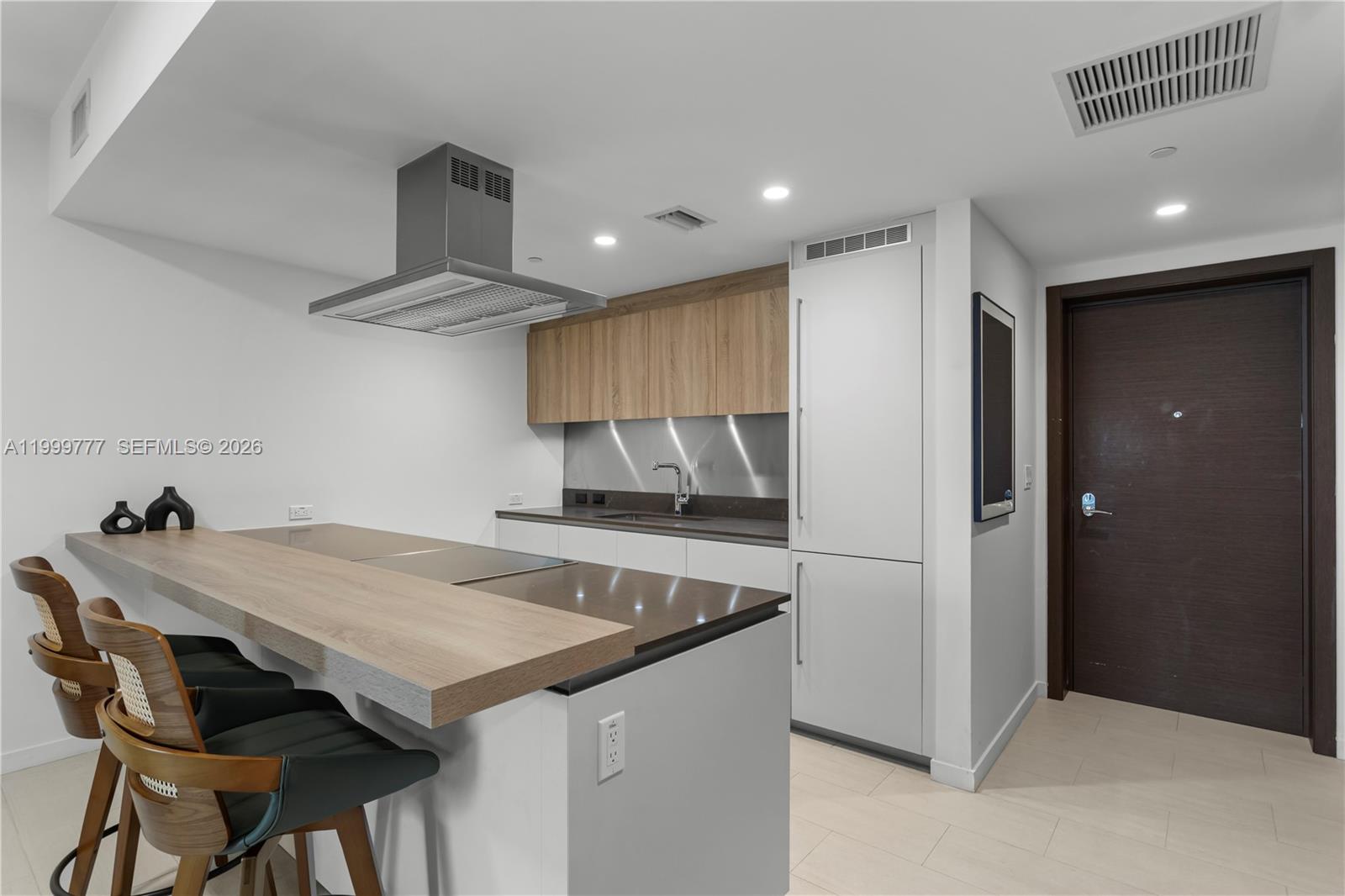 1000 Brickell Plz #2003, Miami FL 33131