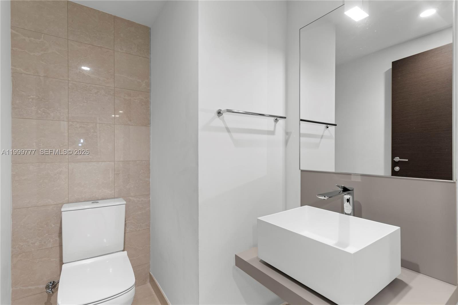 1000 Brickell Plz #2003, Miami FL 33131