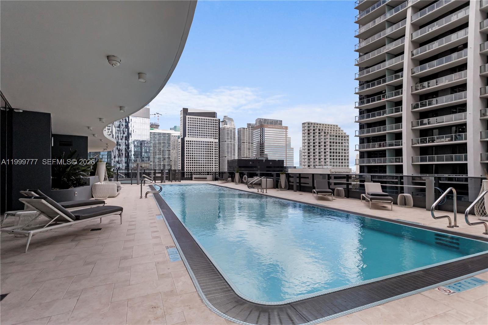 1000 Brickell Plz #2003, Miami FL 33131