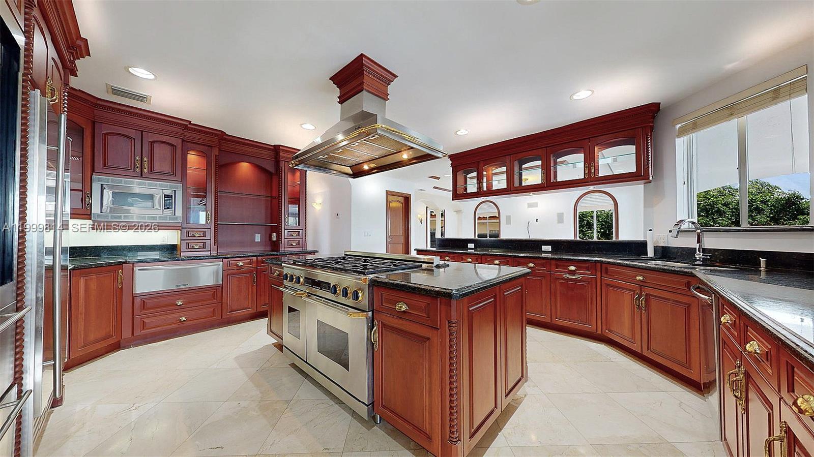 1131 Stillwater Dr, Miami Beach FL 33141