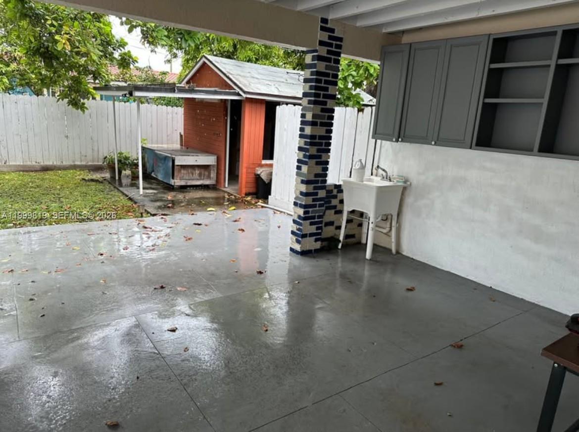 9021 SW 30th Ter, Miami FL 33165