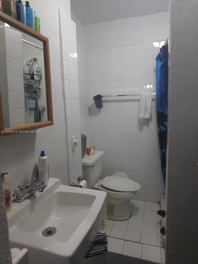 9021 SW 30th Ter, Miami FL 33165