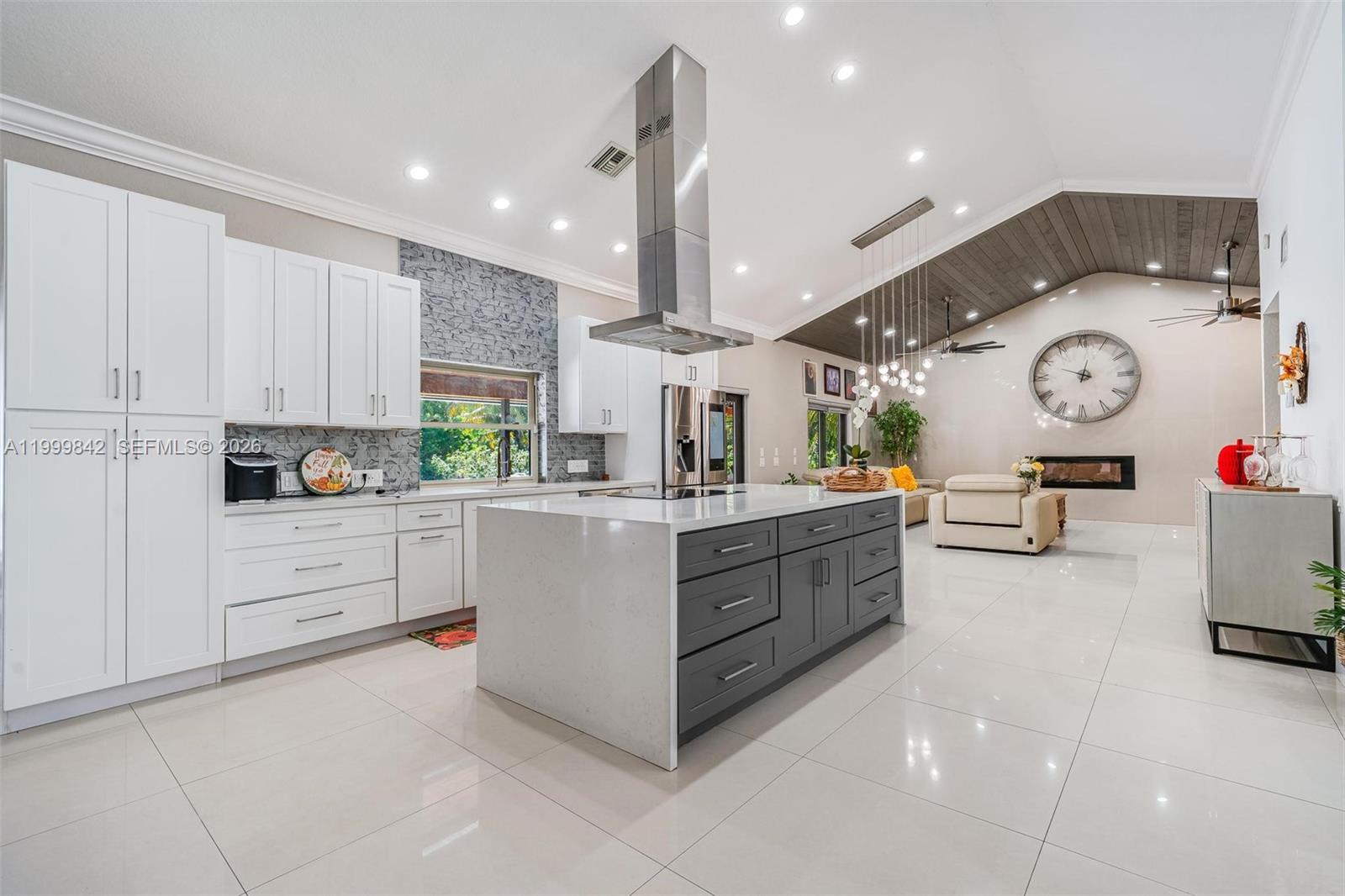 6252 NW 65th Ter, Parkland FL 33067