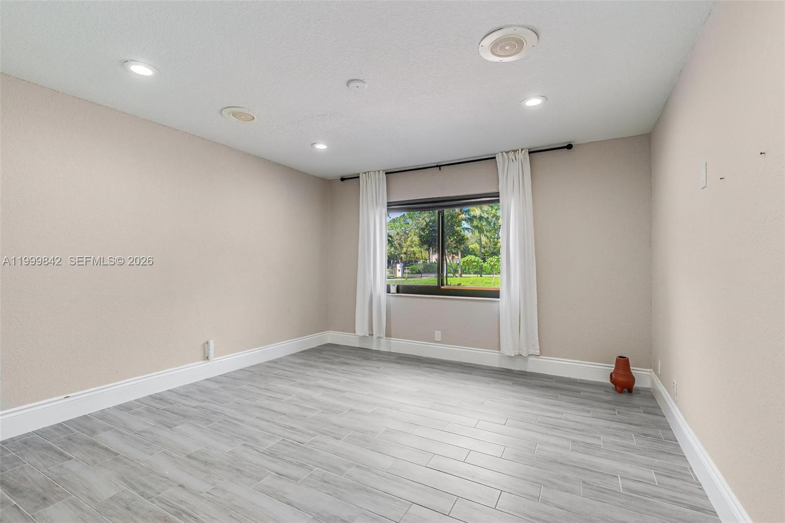 6252 NW 65th Ter, Parkland FL 33067