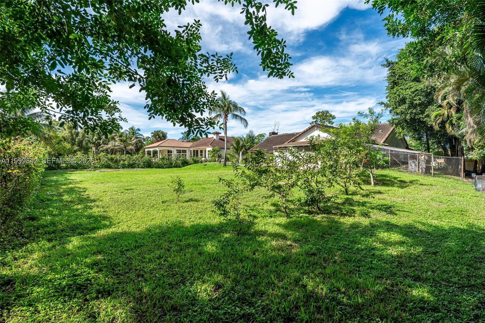 6252 NW 65th Ter, Parkland FL 33067