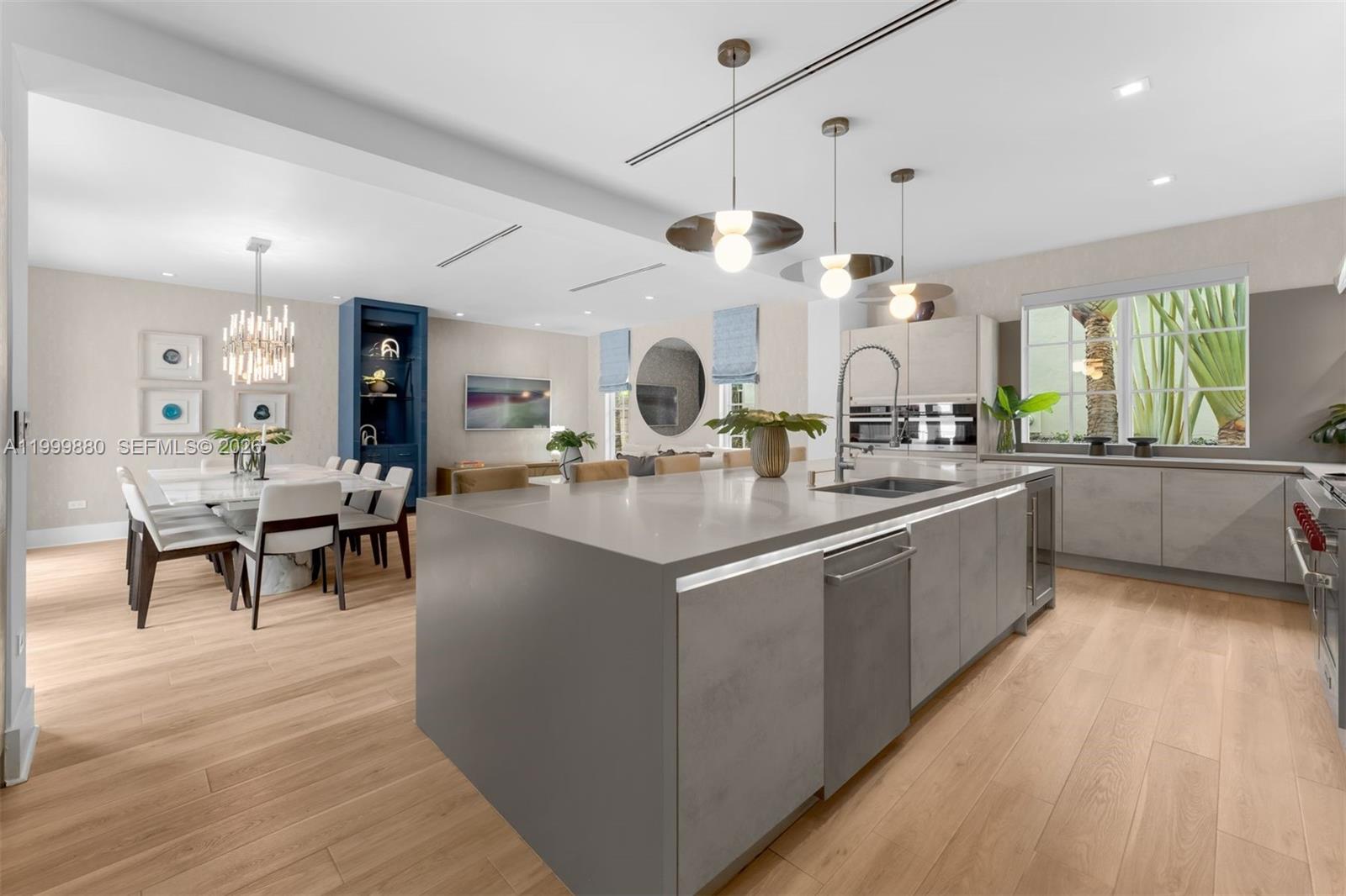 2887 Pine Tree Dr, Miami Beach FL 33140