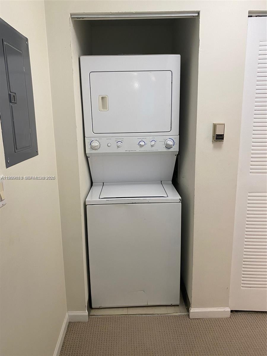 185 SE 14th Ter #1411, Miami FL 33131