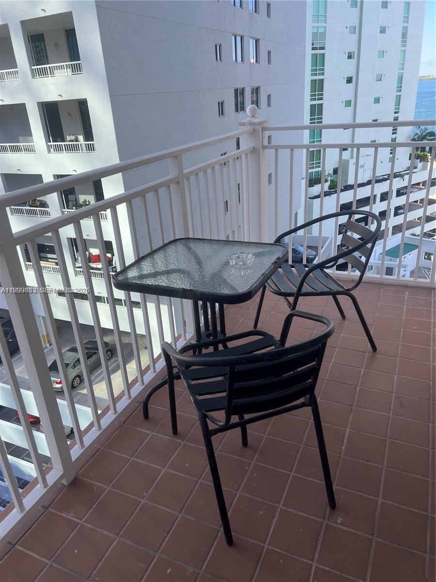 185 SE 14th Ter #1411, Miami FL 33131