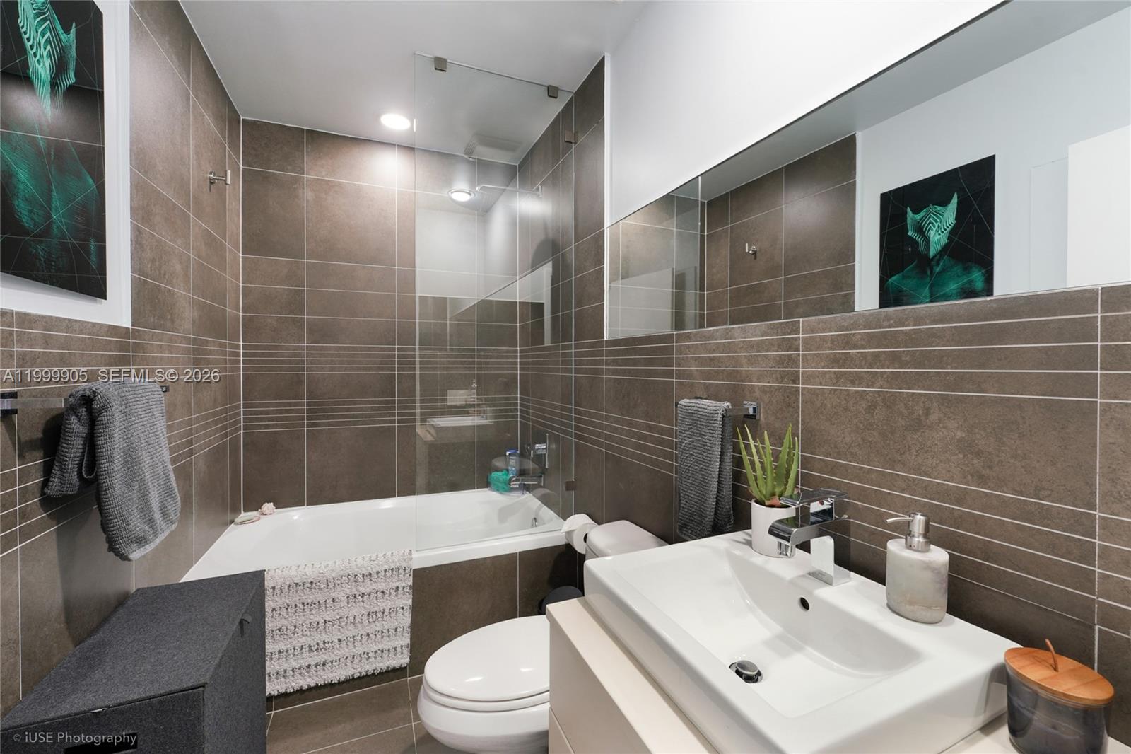 2100 Park Ave #210, Miami Beach FL 33139