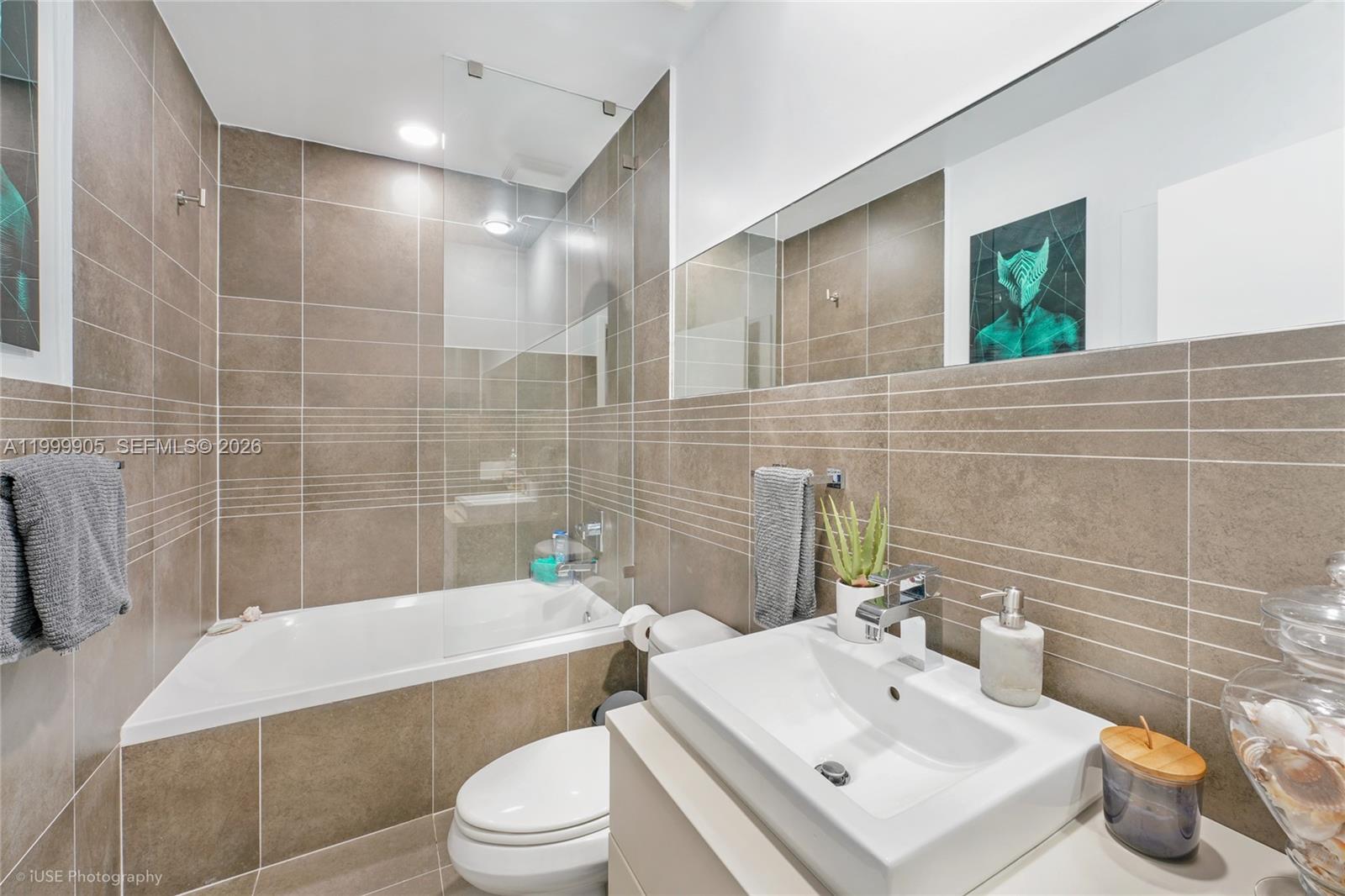 2100 Park Ave #210, Miami Beach FL 33139
