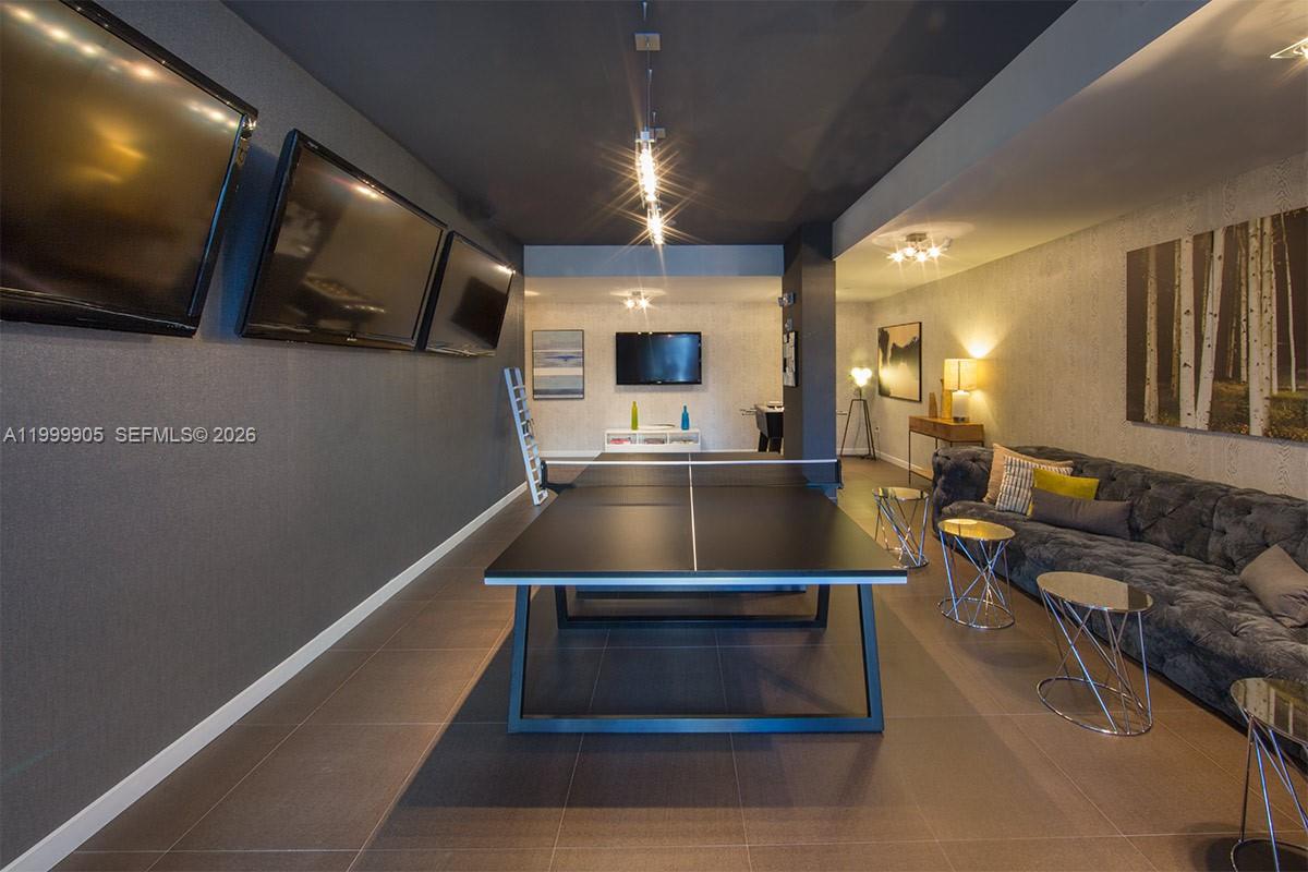 2100 Park Ave #210, Miami Beach FL 33139