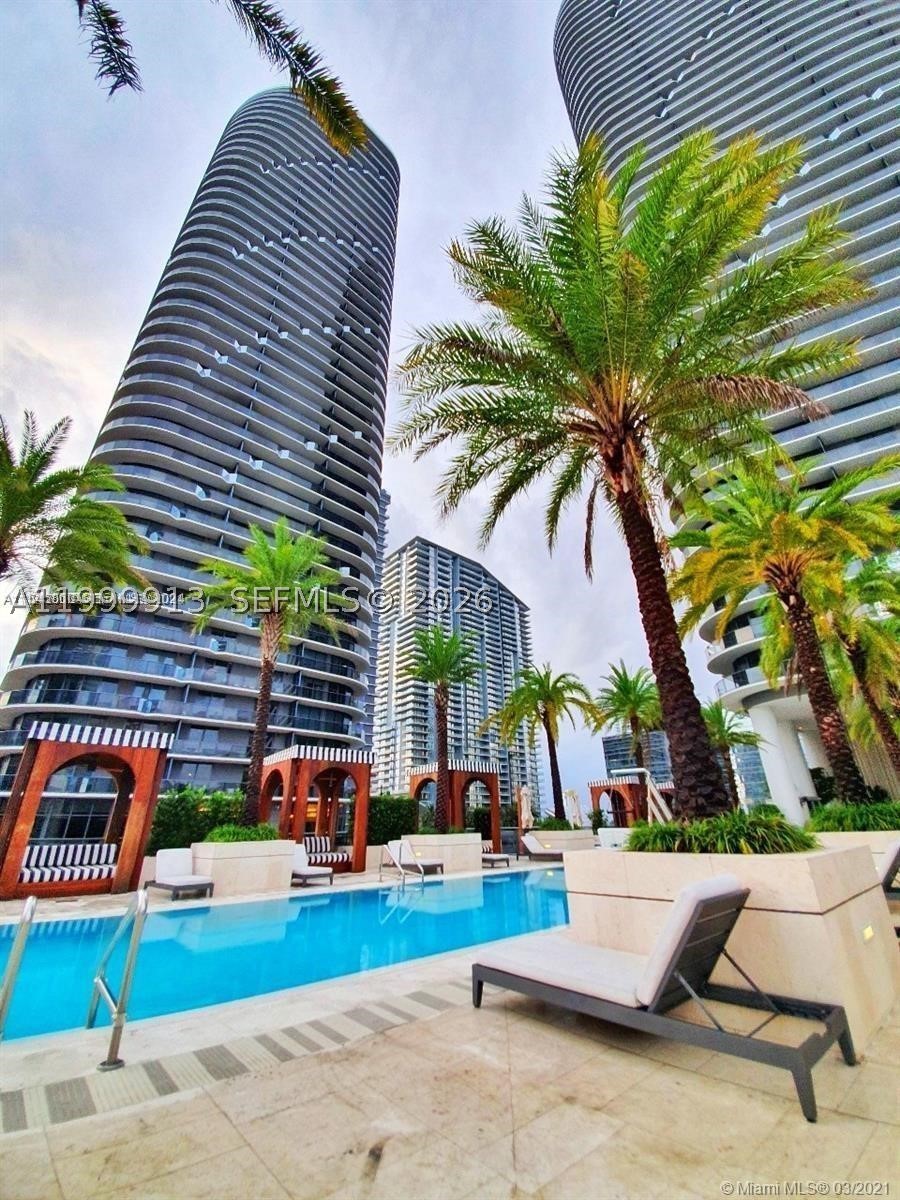 801 S Miami Ave #1008, Miami FL 33130