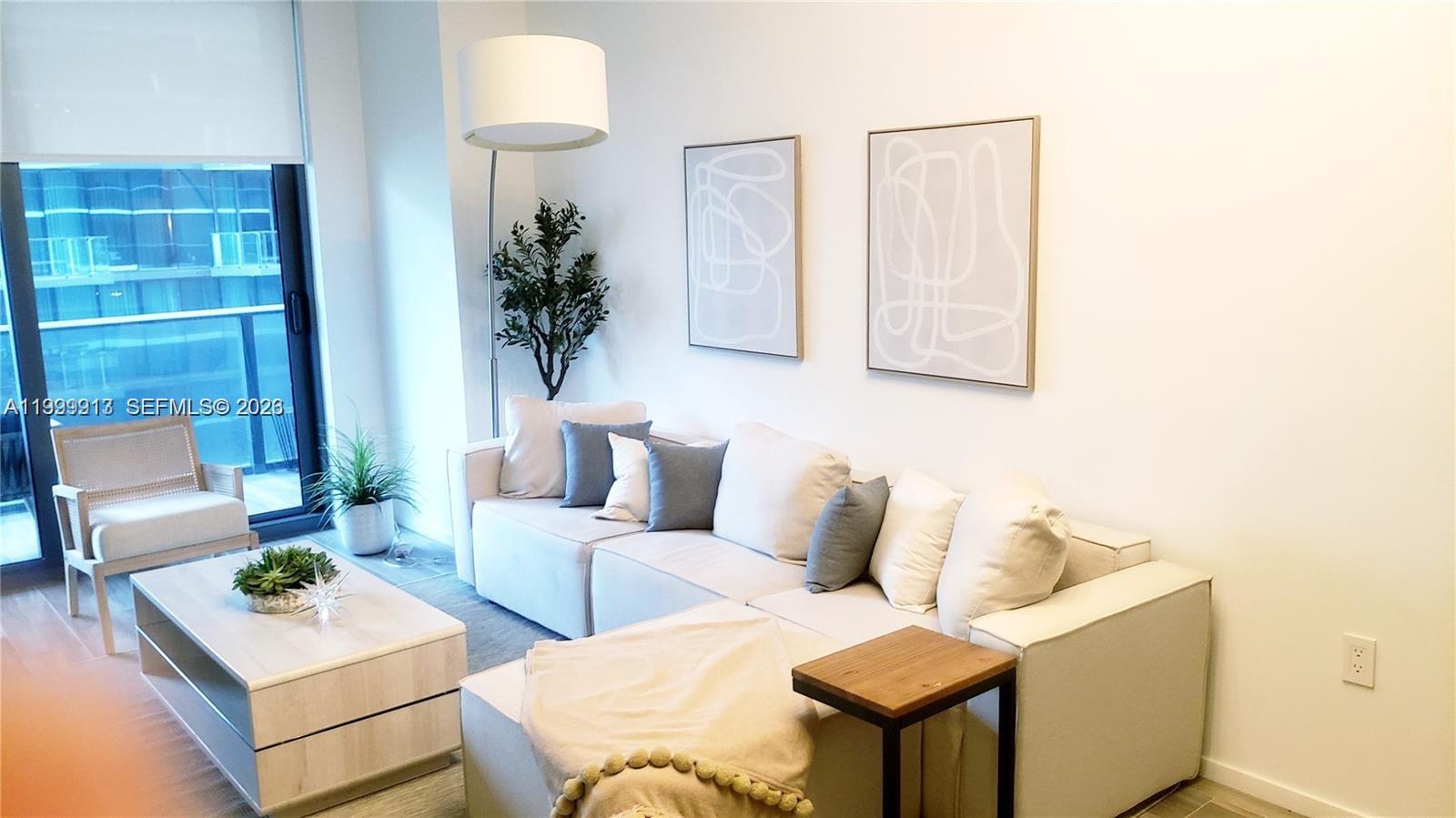801 S Miami Ave #1008, Miami FL 33130