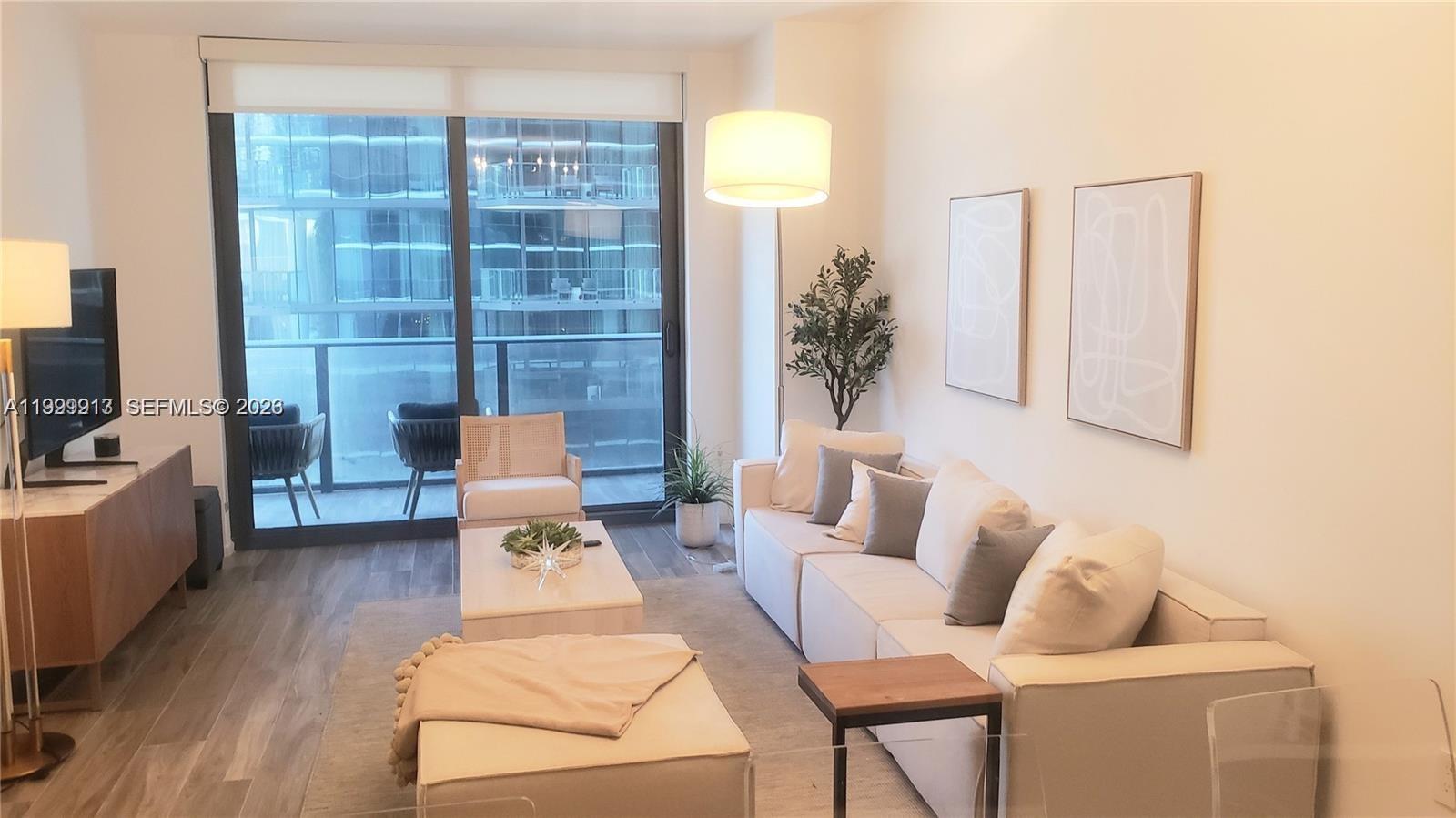 801 S Miami Ave #1008, Miami FL 33130