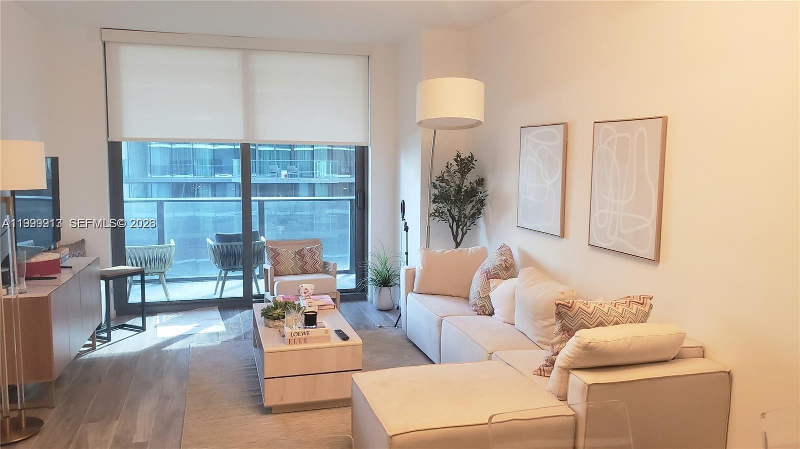 801 S Miami Ave #1008, Miami FL 33130