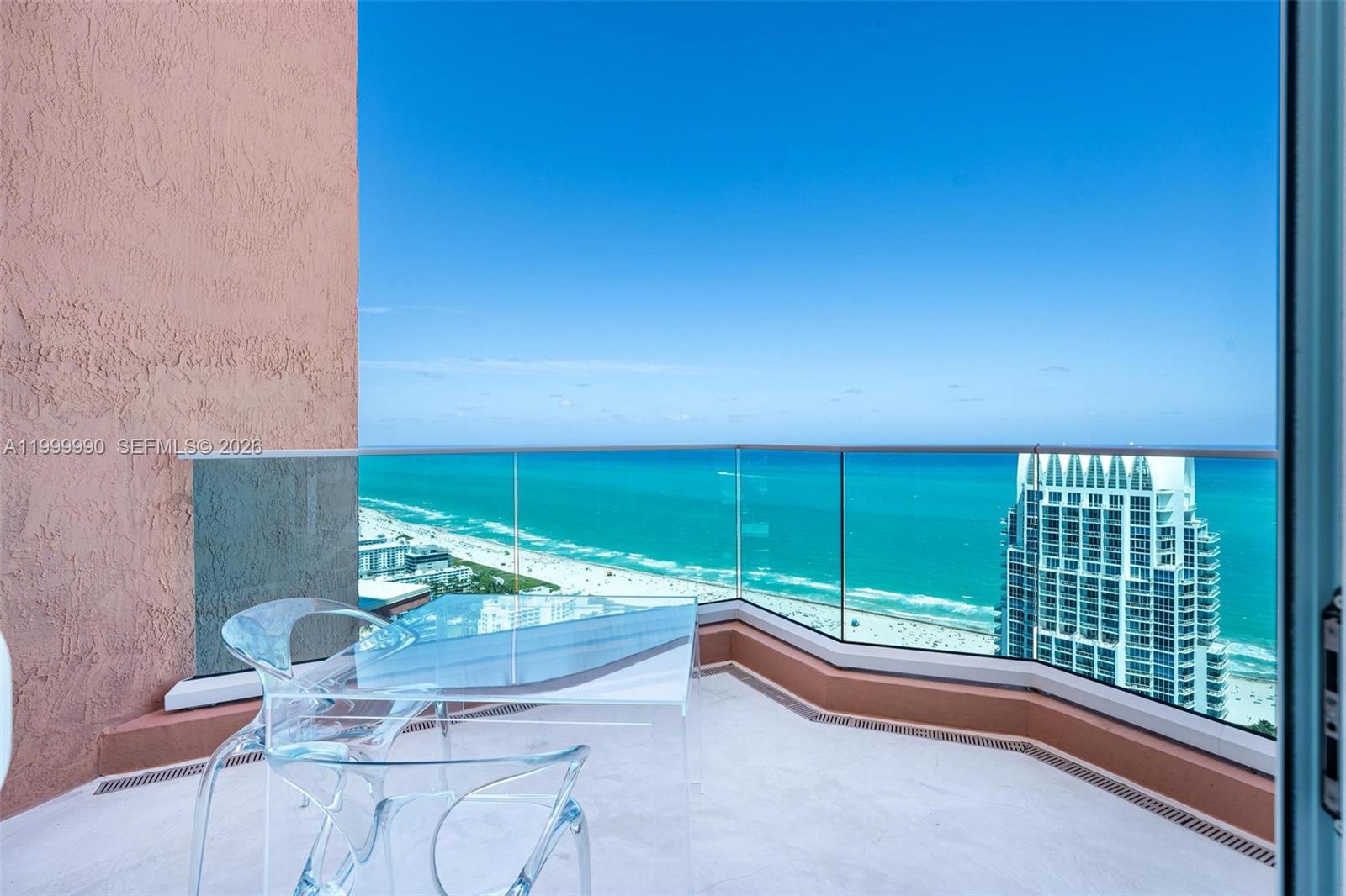 300 S Pointe Dr #PH-5, Miami Beach FL 33139