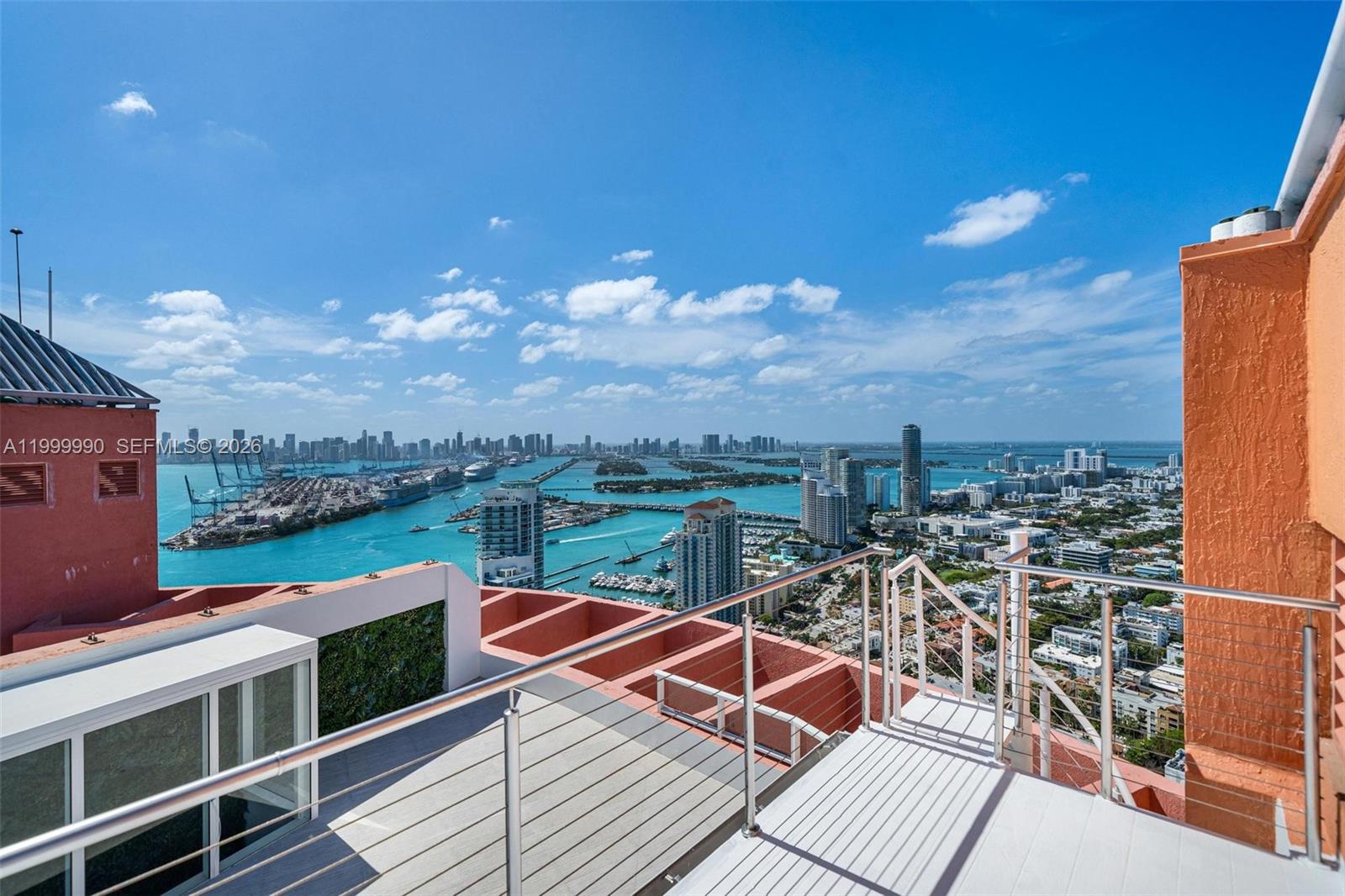 300 S Pointe Dr #PH-5, Miami Beach FL 33139