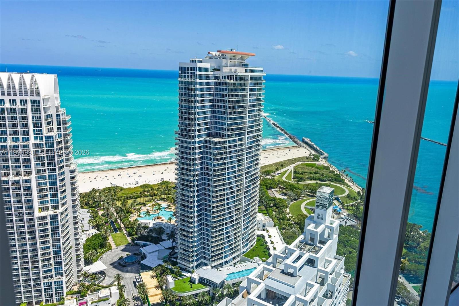 300 S Pointe Dr #PH-5, Miami Beach FL 33139