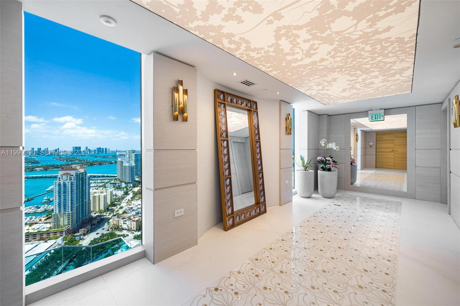 300 S Pointe Dr #PH-5, Miami Beach FL 33139
