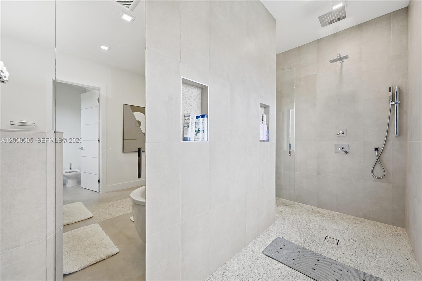 3300 NE 170th St, North Miami Beach FL 33160