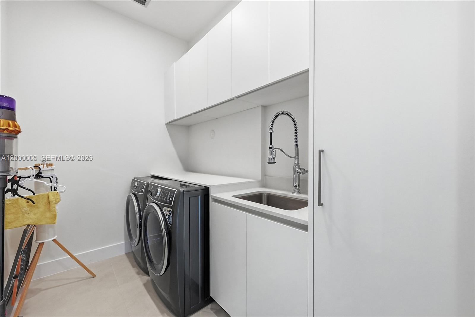 3300 NE 170th St, North Miami Beach FL 33160