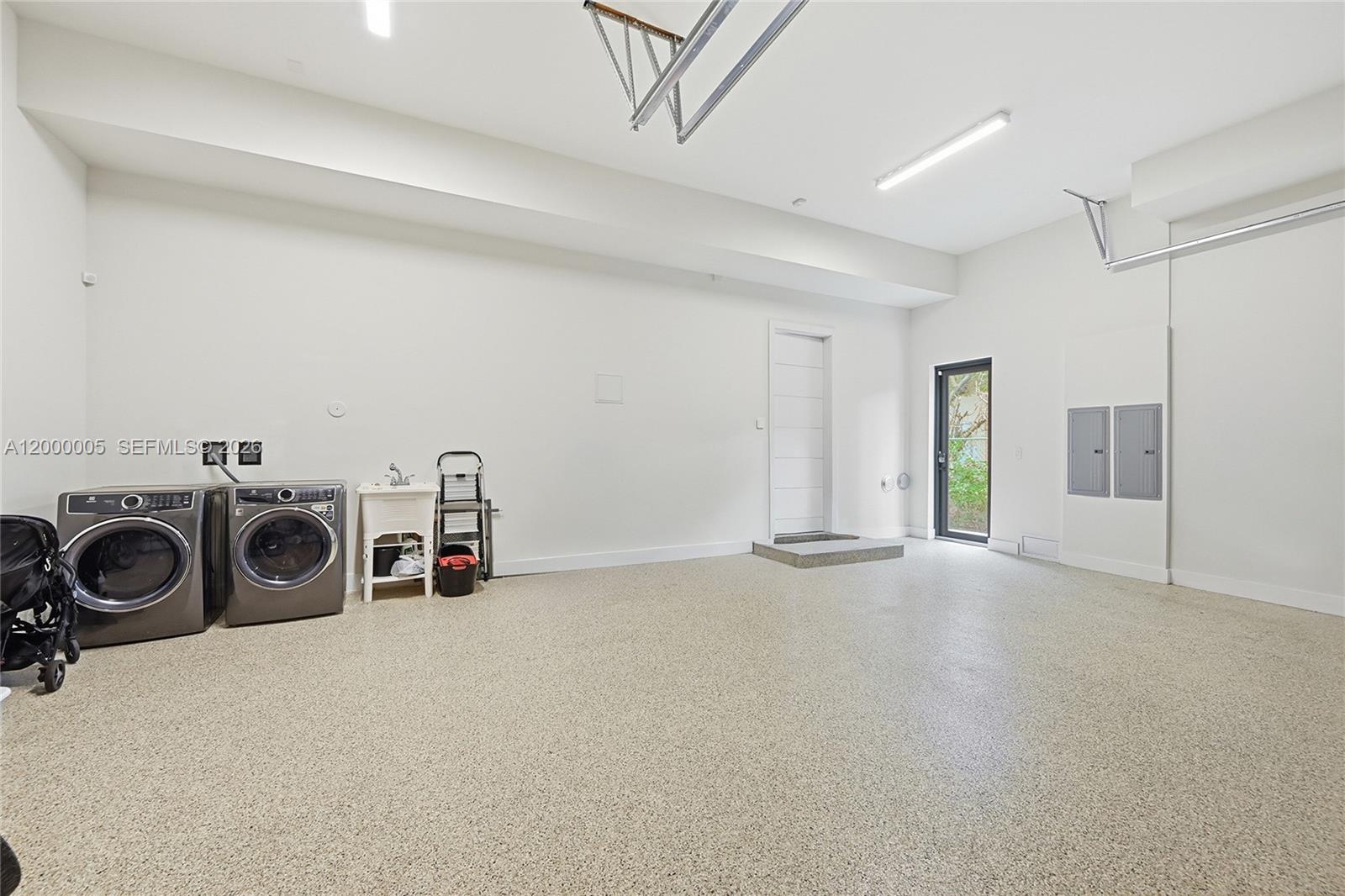 3300 NE 170th St, North Miami Beach FL 33160