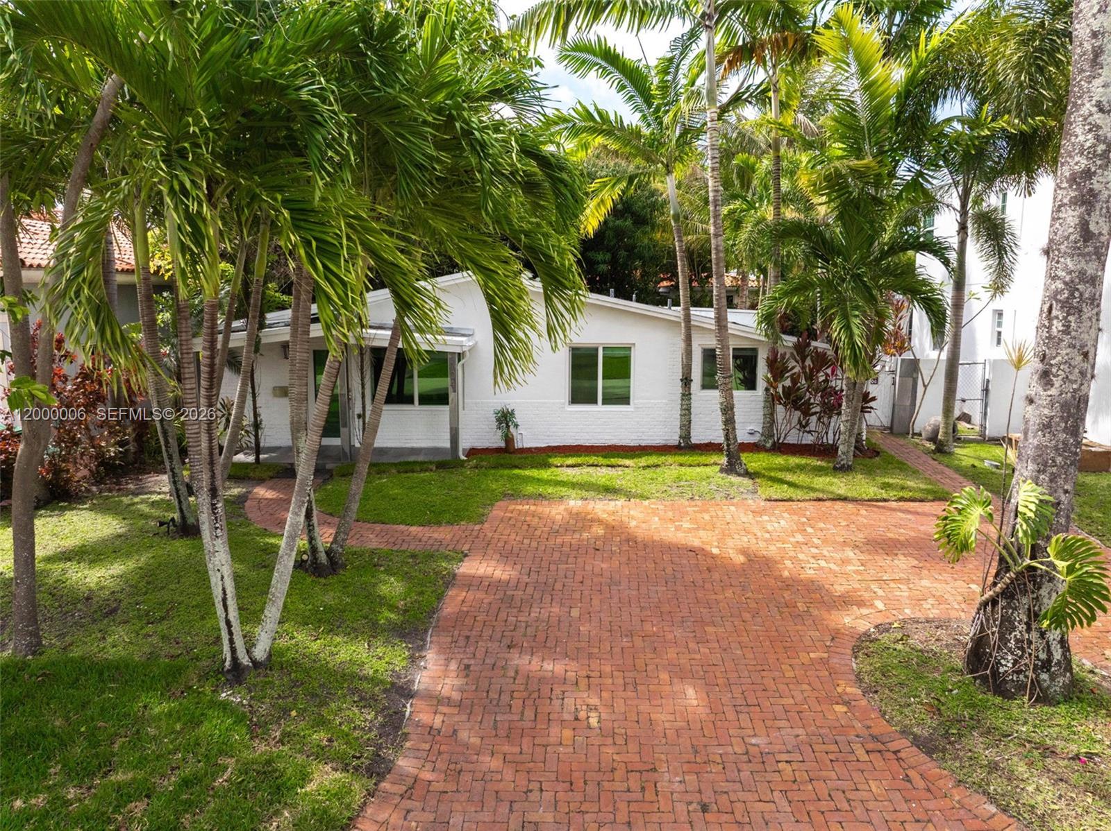 1104 NE 85th St, Miami FL 33138