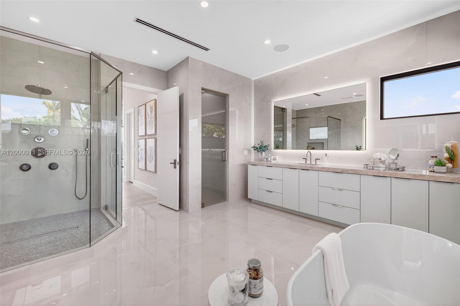 2010 Intracoastal Dr, Fort Lauderdale FL 33305
