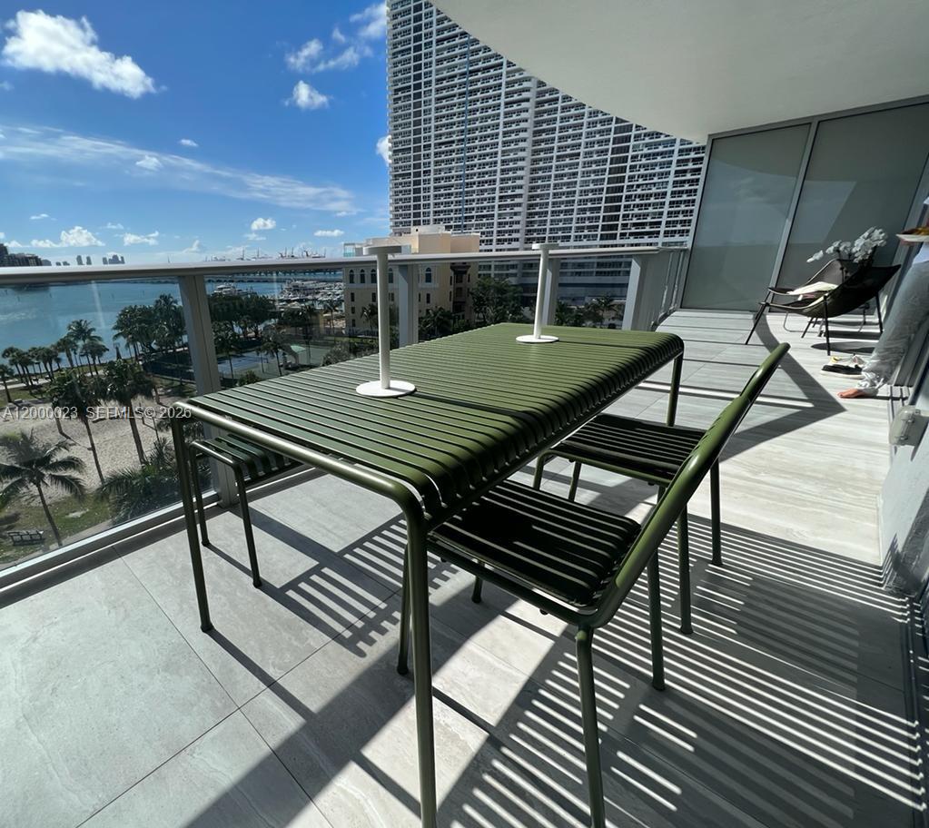 488 NE 18th St #606, Miami FL 33132