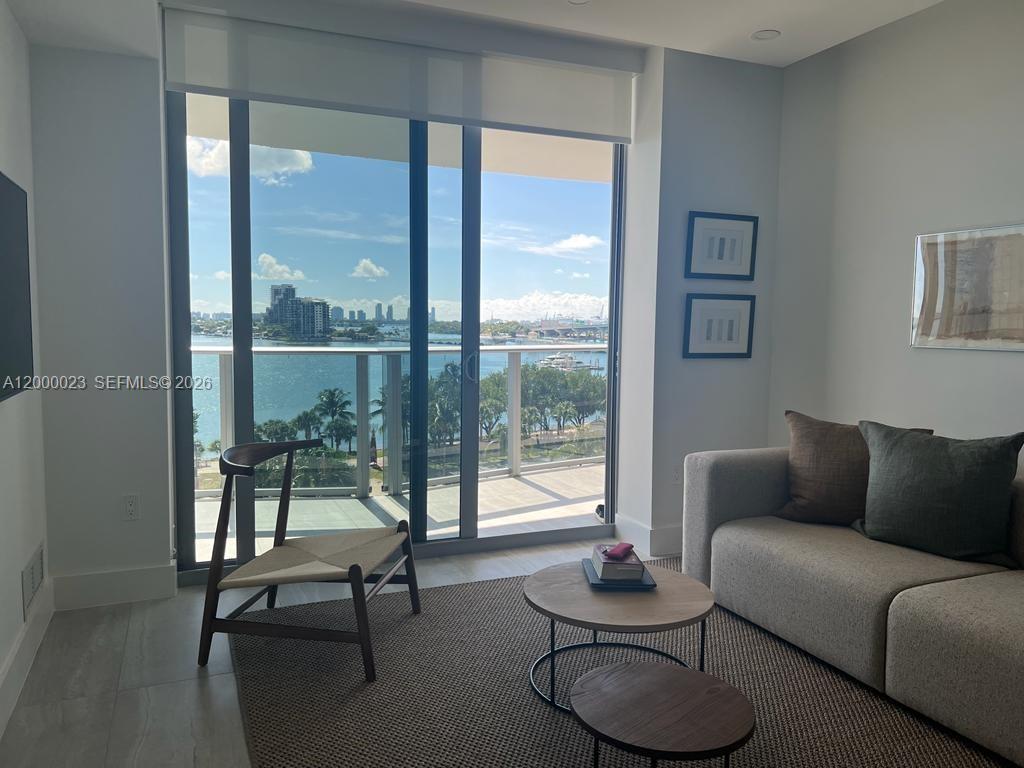 488 NE 18th St #606, Miami FL 33132