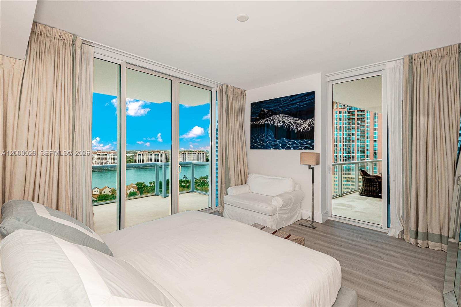 50 S Pointe Dr #1804, Miami Beach FL 33139