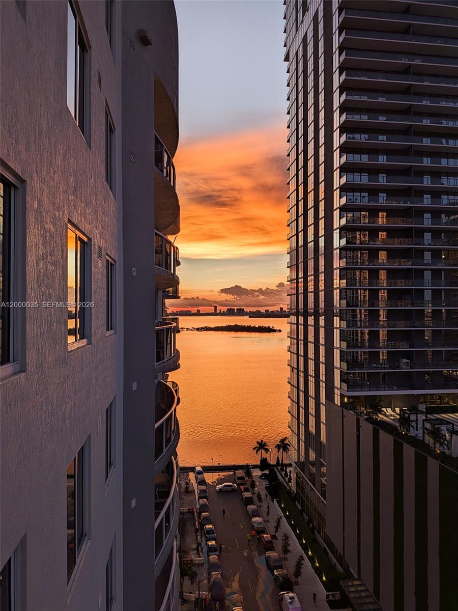 601 NE 23rd St #1605, Miami FL 33137