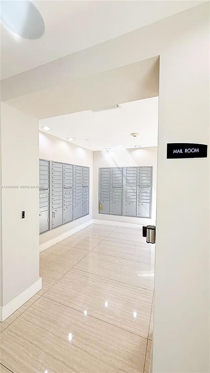 601 NE 23rd St #1605, Miami FL 33137