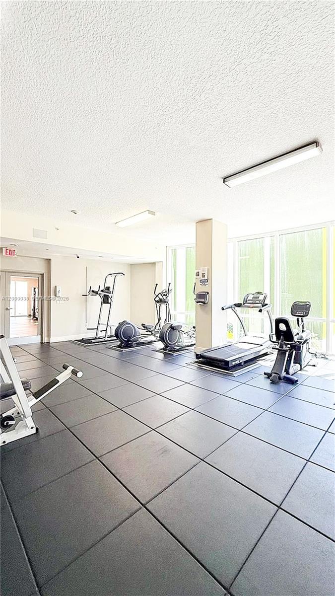 601 NE 23rd St #1605, Miami FL 33137
