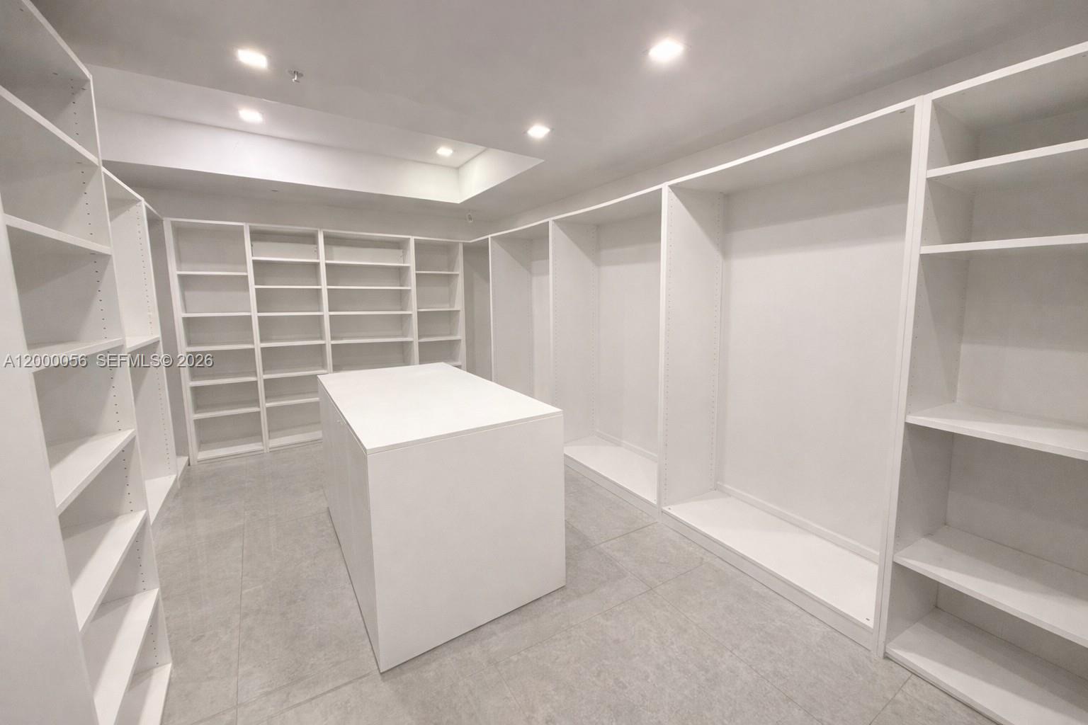 17301 Biscayne Blvd #308, North Miami Beach FL 33160