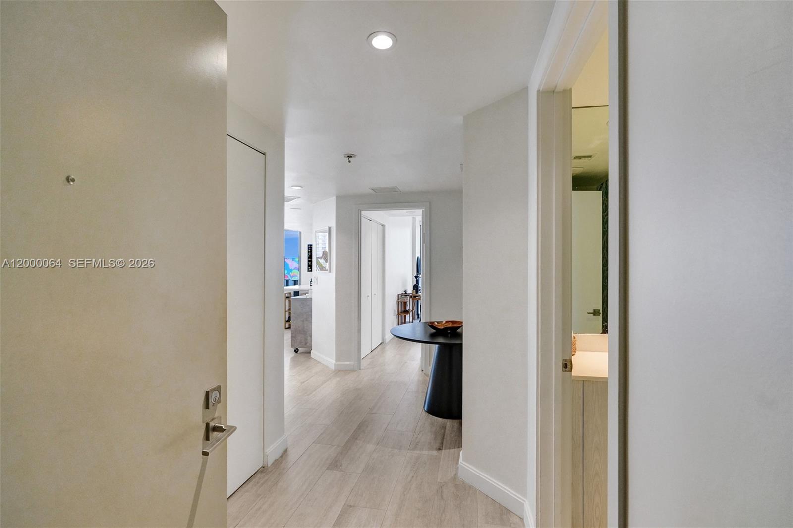 45 SW 9th St #1803, Miami FL 33130