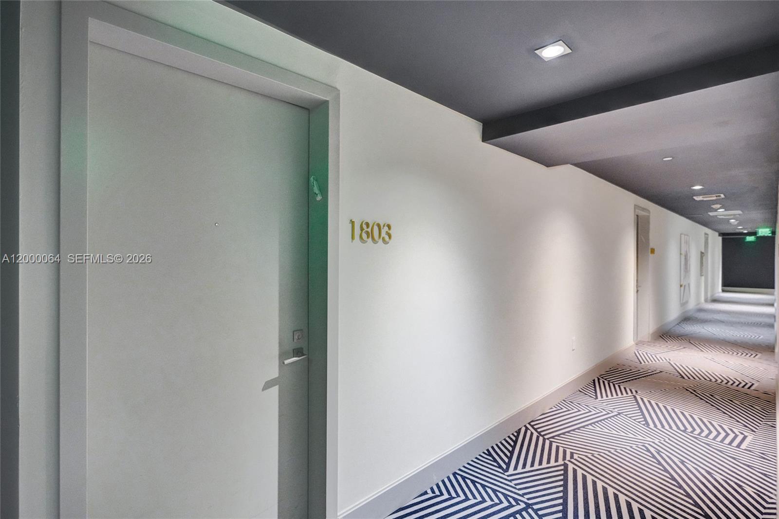 45 SW 9th St #1803, Miami FL 33130