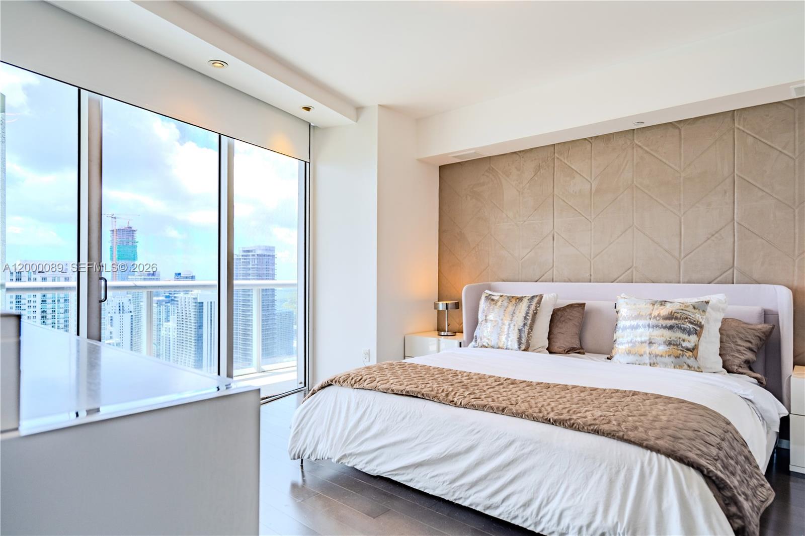 495 Brickell Ave #PH-5703, Miami FL 33131