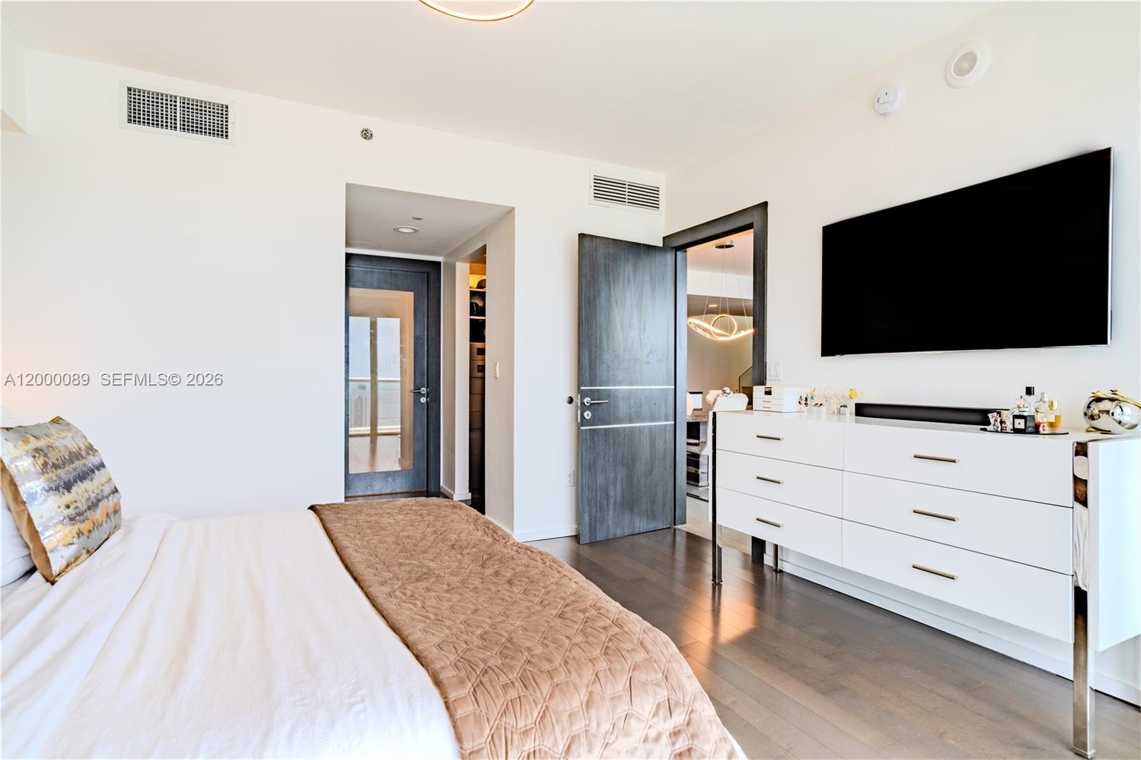 495 Brickell Ave #PH-5703, Miami FL 33131
