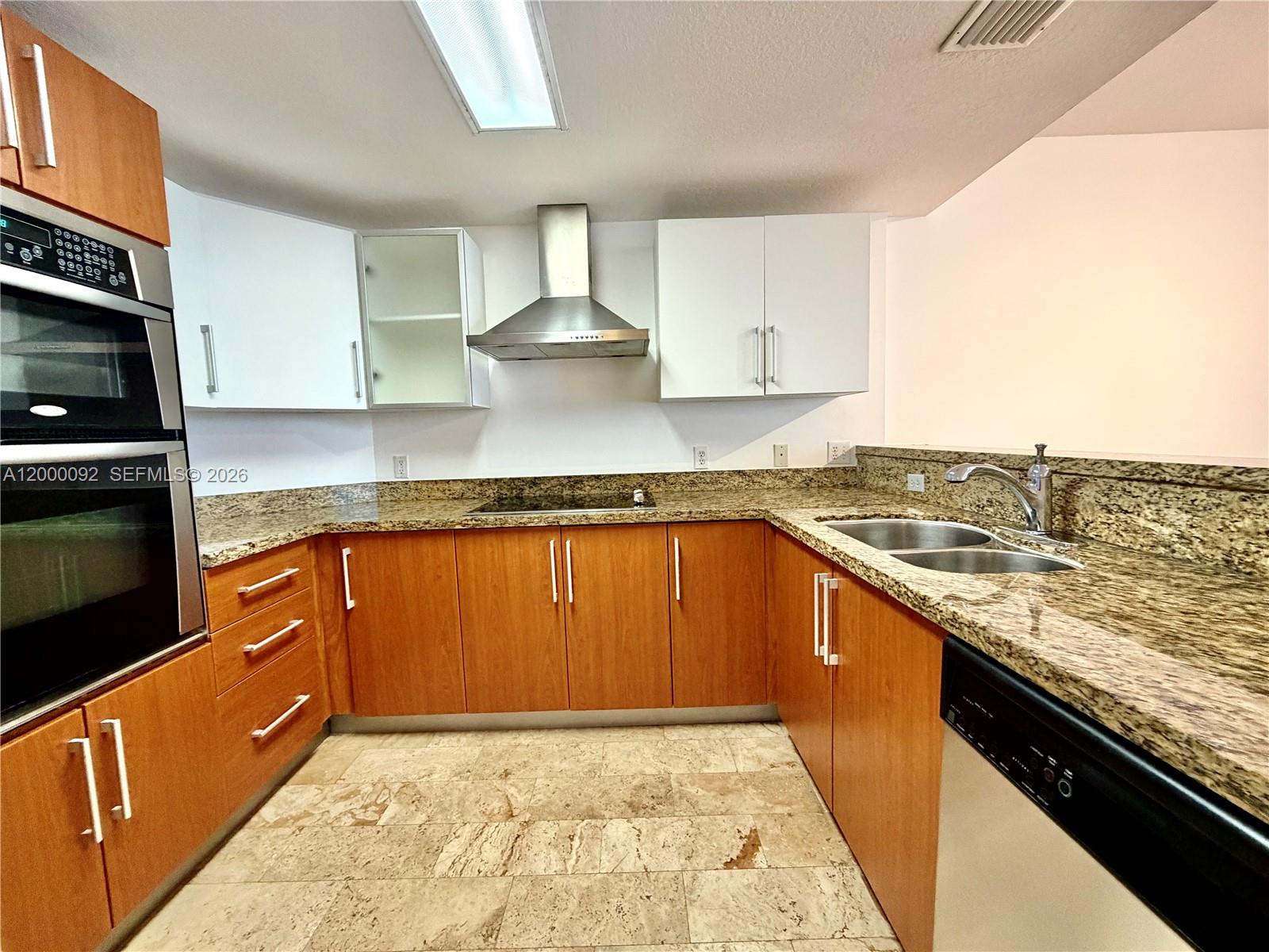 170 SE 14th St #2906, Miami FL 33131