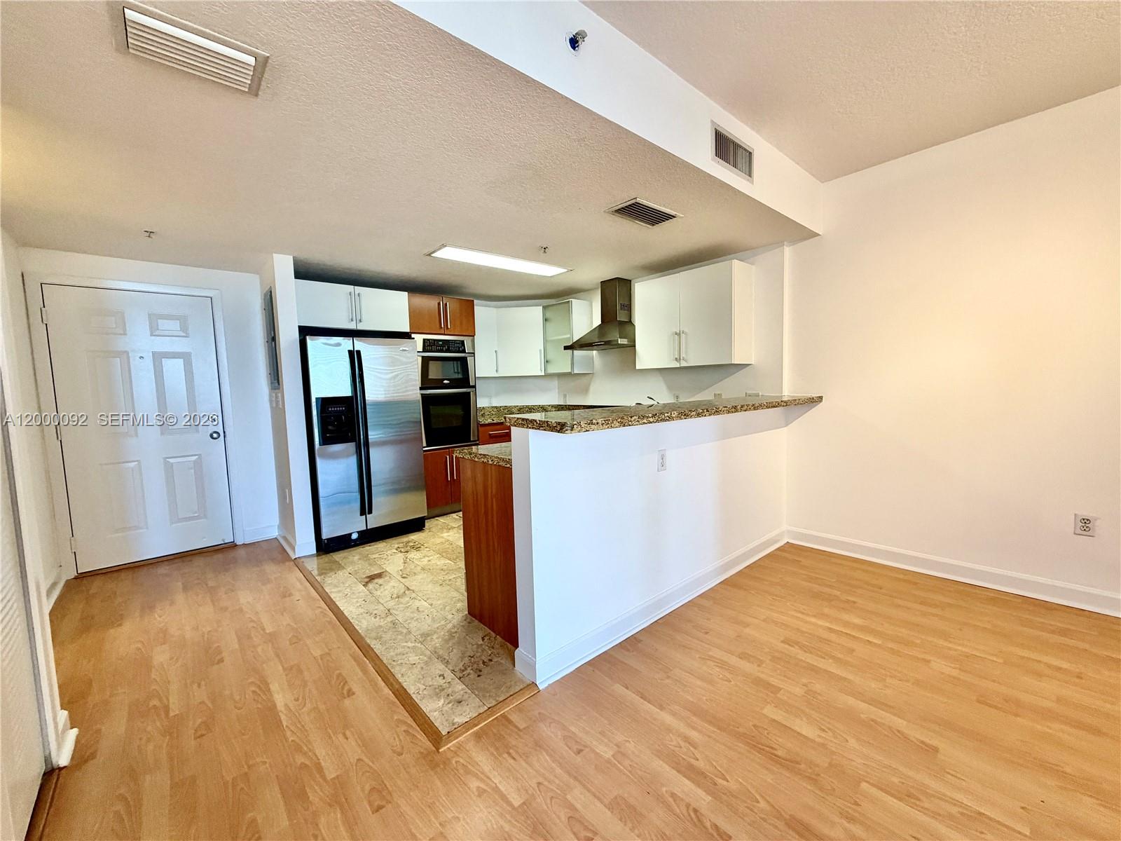 170 SE 14th St #2906, Miami FL 33131