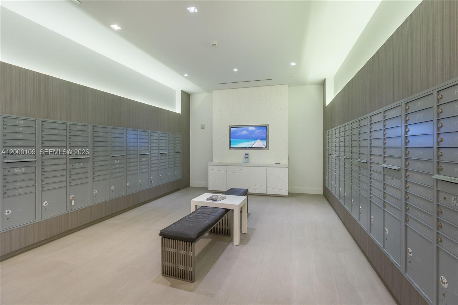 17111 Biscayne Blvd #903, North Miami Beach FL 33160