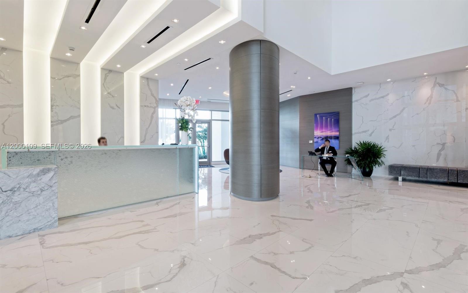 17111 Biscayne Blvd #903, North Miami Beach FL 33160